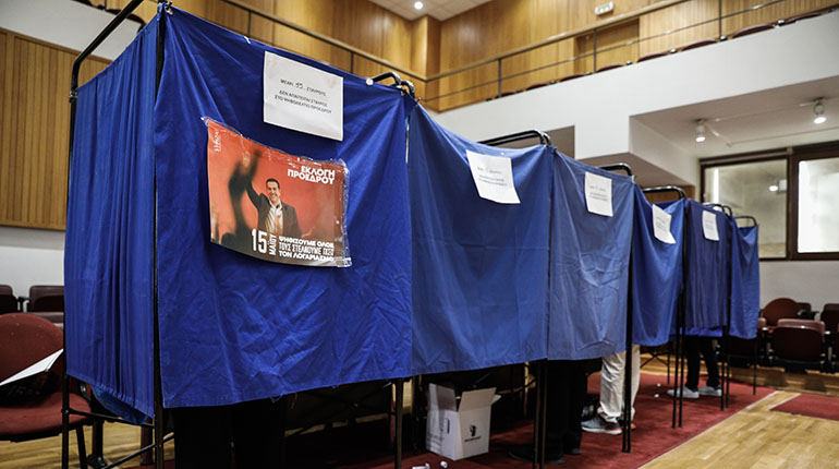 ΣΥΡΙΖΑ: Μεγάλη η προσέλευση στις εκλογές – Έως τις 12:00 είχαν ψηφίσει 40.000 πολίτες