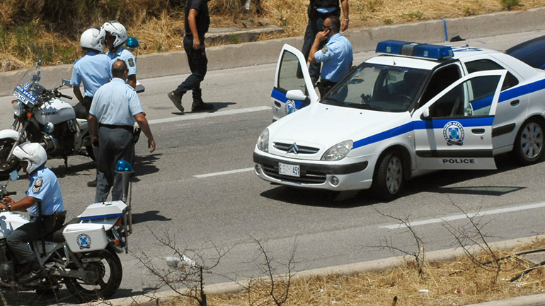 Ληστές ψέκασαν αστυνομικούς με πυροσβεστήρα και διέφυγαν