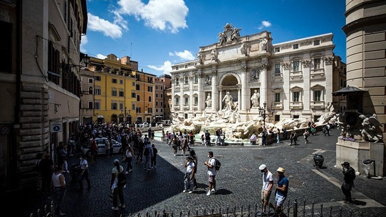 Μείωση των περιστατικών κορωνοϊού στην Ιταλία