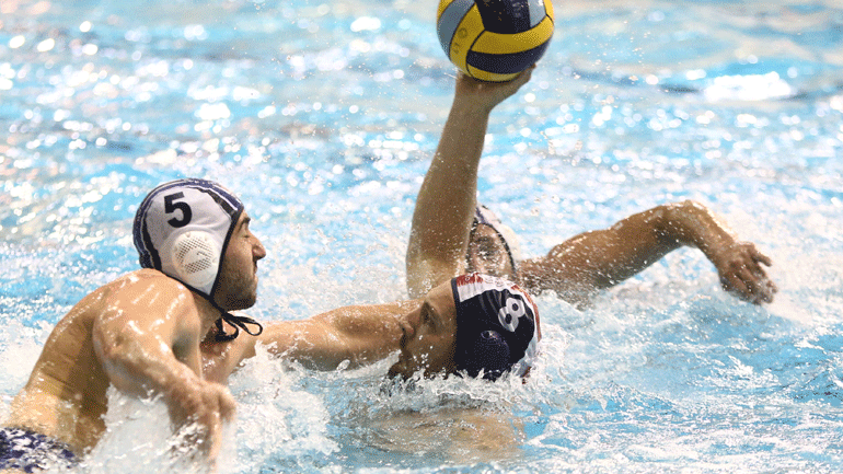 Πόλο: Ιστορικός θρίαμβος του Απόλλωνα Σμύρνης, 10-9 τον Ολυμπιακό