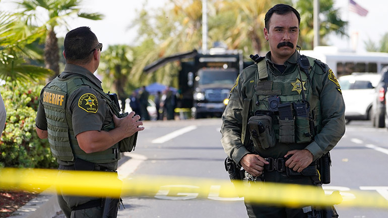 ΗΠΑ: Ένας νεκρός και τέσσερις σοβαρά τραυματισμένοι από την επίθεση σε εκκλησία στην Καλιφόρνια ΗΠΑ: Ένας νεκρός και τέσσερις σοβαρά τραυματισμένοι από την επίθεση σε εκκλησία στην Καλιφόρνια