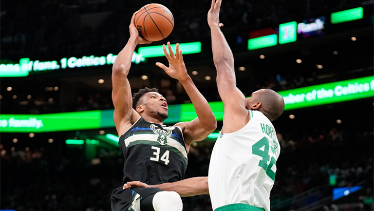 ΝΒΑ: Οι Σέλτικς στους τελικούς της Ανατολής, αποκαθήλωσαν τους πρωταθλητές Μπακς