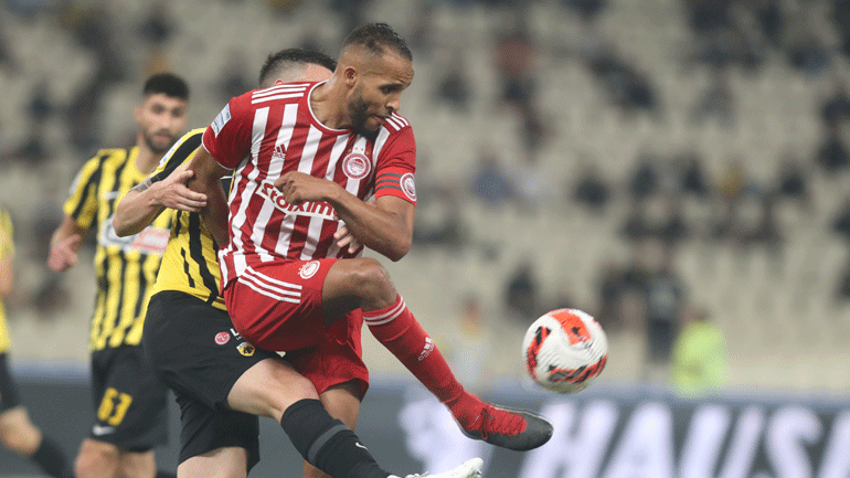 Με τρία γκολ του Ελ Αραμπί, 3-2 ο Ολυμπιακός την ΑΕΚ