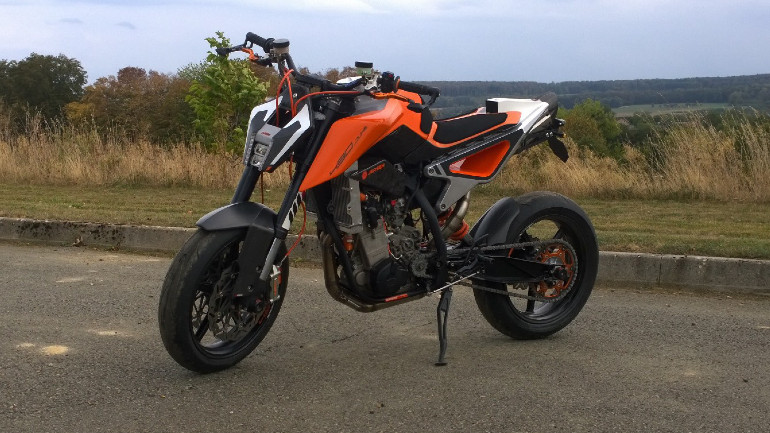 Μέσα στο 2022 αναμένεται η νέα σειρά 490 της KTM