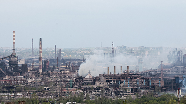 Ουκρανία: Απομακρύνθηκαν 256 στρατιωτικοί από το Αζοφστάλ – Φιλορώσοι μιλούν για «παράδοση»