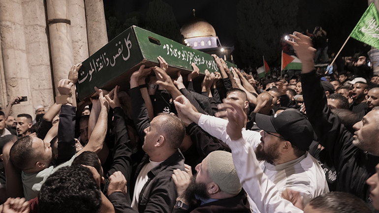 Ισραήλ: Συγκρούσεις ξέσπασαν κατά τη διάρκεια της κηδείας Παλαιστίνιου