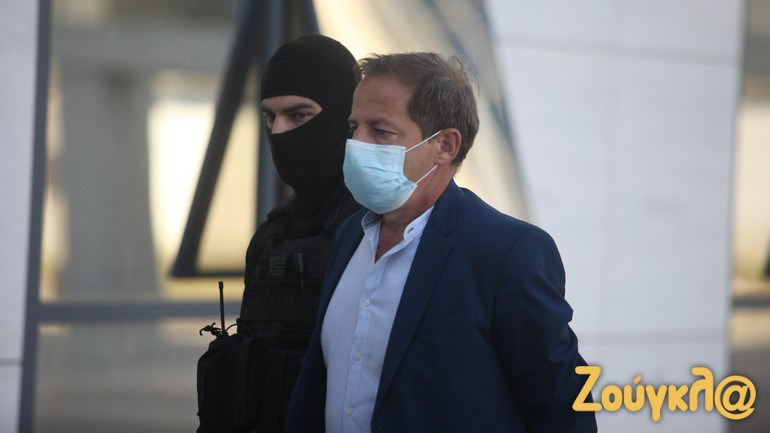 «Δεν μπορούσα να αντιδράσω, έκανα την πράξη με πολύ πόνο» – Κατάθεση «γροθιά» στη δίκη Λιγνάδη