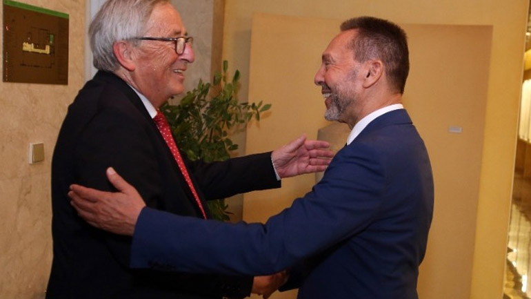 Δείπνο στην ΤτΕ προς τιμήν του Ζαν Κλοντ Γιούνκερ Δείπνο στην ΤτΕ προς τιμήν του Ζαν Κλοντ Γιούνκερ