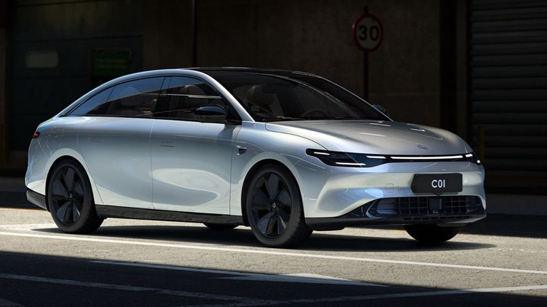 Το κινέζικο αντι-Tesla των 542 ίππων, τα κάνει όλα με τιμή στα 25.000 ευρώ. Το εμπιστεύεσαι;