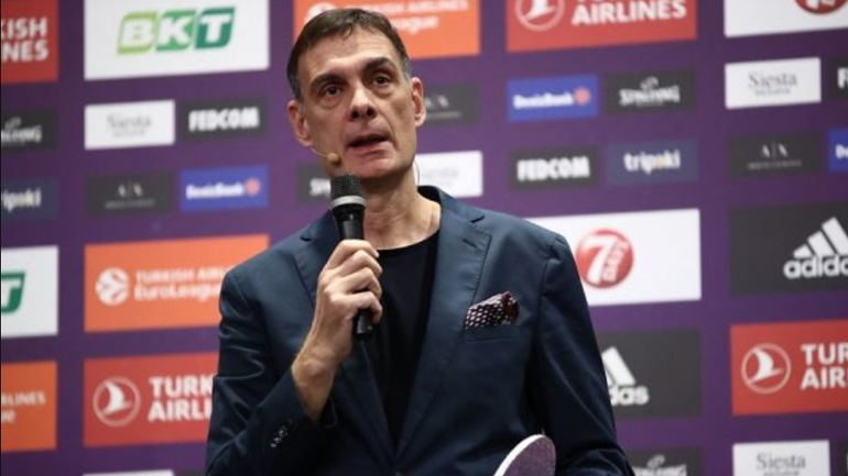 Κορυφαίος προπονητής της φετινής Euroleague o Γιώργος Μπαρτζώκας – «Να παίξουμε για τον Πειραιά»