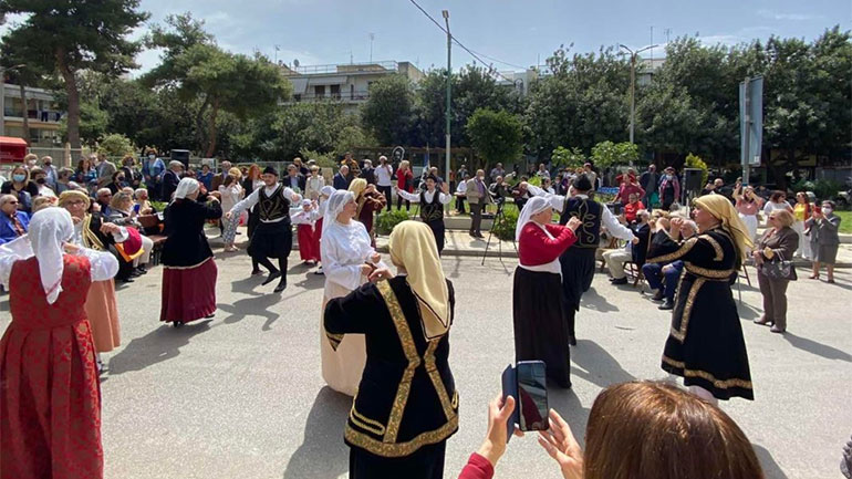 Αποκαλυπτήρια Μνημείου του Λέσβιου λαϊκού ζωγράφου «Θεόφιλου»