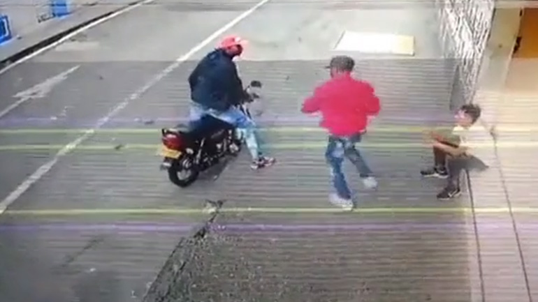 Άντρας ληστεύεται δύο φορές από δύο διαφορετικές συμμορίες