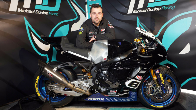 Η Suzuki GSX-R1000 με τα ελαστικά της Dunlop.