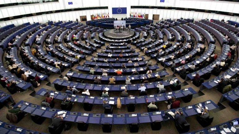 Στέλιος Κούλογλου: Έρευνα για την εξαφανισμένη έκθεση των Ρεπόρτερ Χωρίς Σύνορα