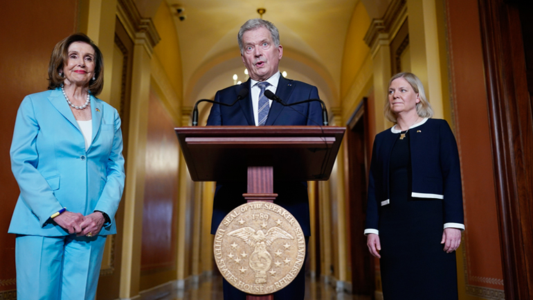 «Θα δώσουμε ξεκάθαρες απαντήσεις στην Τουρκία»,  διαβεβαίωσε ο Φινλανδός πρόεδρος Νιινίστο