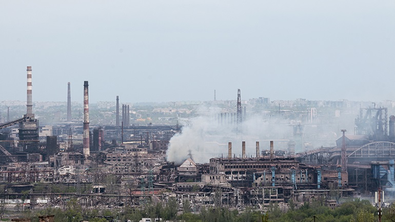 Συγγενείς των ουκρανών μαχητών που παραδόθηκαν στο Αζοφστάλ αγωνιούν για την τύχη τους