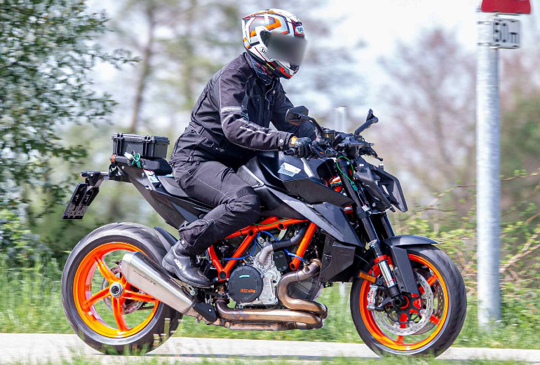 Οι αισθητήρες στον κινητήρα δείχνουν ότι εξετάζεται και η απόδοση του κινητήρα.