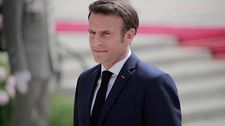 Γαλλική δημοσκόπηση: Η προεδρική πλειοψηφία υπό τον Μακρόν συγκεντρώνει 27% στις βουλευτικές εκλογές