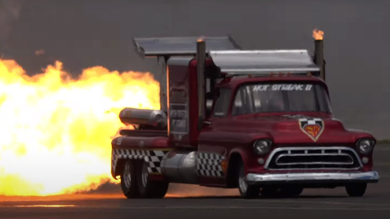 Δείτε το γρηγορότερο «αγροτικό» στον κόσμο με… 25.000 άλογα και τελική 560 χλμ./ώρα