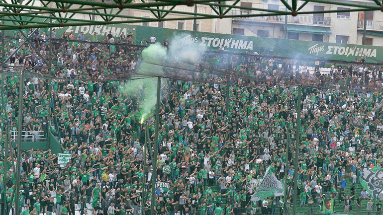 Παναθηναϊκός: Αποθέωση από 200 οπαδούς του «τριφυλλιού» στο ξενοδοχείο της ομάδας