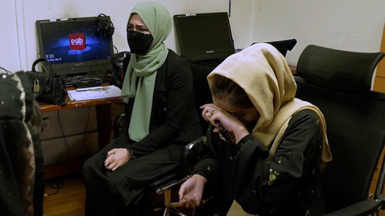 Αφγανιστάν: Τηλεπαρουσιάστριες αψηφούν τους Ταλιμπάν Αφγανιστάν: Τηλεπαρουσιάστριες αψηφούν τους Ταλιμπάν