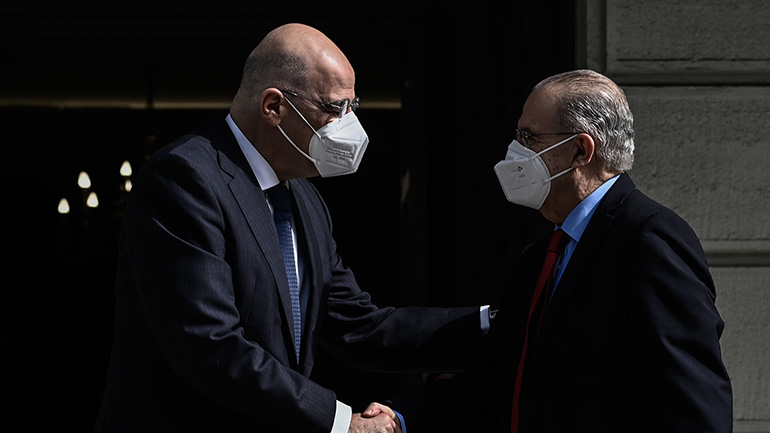 Τηλεφωνική επικοινωνία Δένδια με τον ΥΠΕΞ Κύπρου