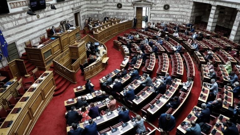 Βουλή: Έλεγχοι για τις χρεώσεις των ακτινοθεραπειών σε ιδιωτικά κέντρα