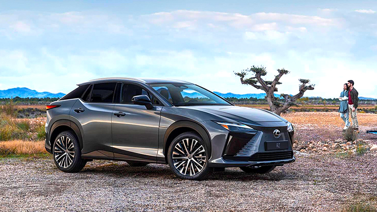 Παγκόσμια πρεμιέρα για το ηλεκτρικό RZ 450e – Η LEXUS αλλάζει σελίδα στην αυτοκίνηση