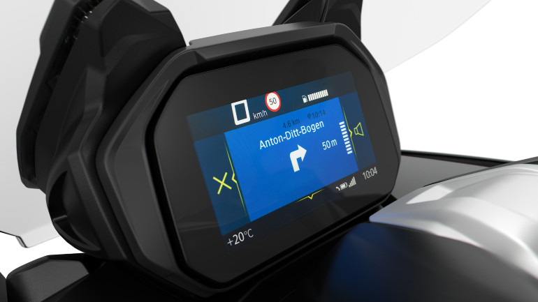 Οθόνη TFT με ενσωματωμένο σύστημα πλοήγησης μέσω του BMW Motorrad Connectivity.