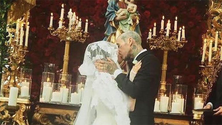 Παντρεύτηκαν για τρίτη φορά η Κόρτνεϊ Καρντάσιαν και ο Τράβις Μπάρκερ