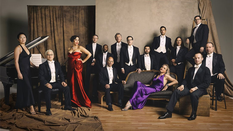 Οι Pink Martini κάνουν στάση στην Αθήνα, για μια φαντασμαγορική συναυλία στο Faliro Summer Theater