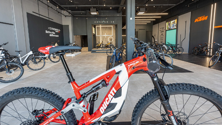 Νέο κατάστημα Kosmoride στη Λάρισα