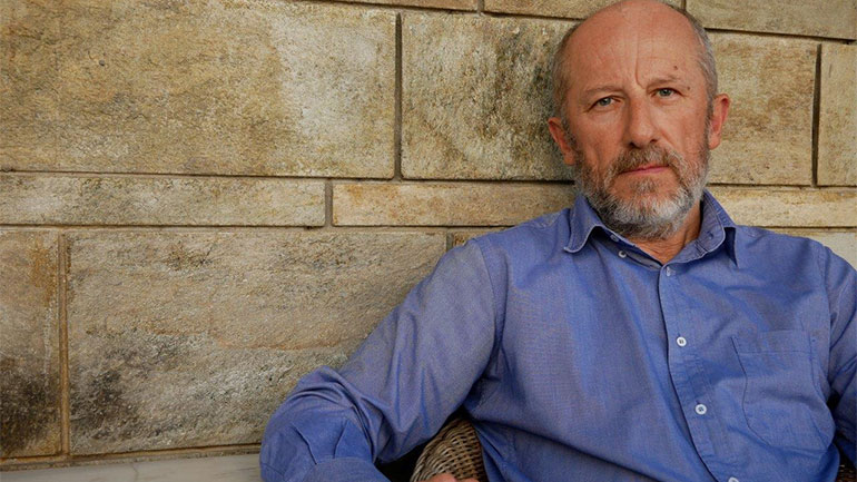 Ο συγγραφέας Ντίνος Γιώτης στον Ιανό