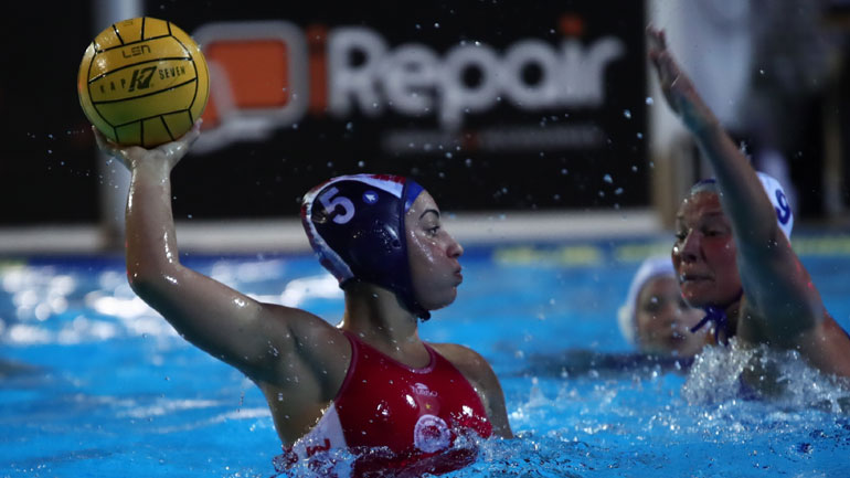 Πόλο: Ένα βήμα μακριά από το ένατο σερί πρωτάθλημα ο Ολυμπιακός, 18-8 τη Γλυφάδα