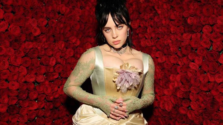 Η Billie Eilish μίλησε για το σύνδρομο Tourette με το οποίο έχει διαγνωστεί: «Έχω μονίμως τικ»