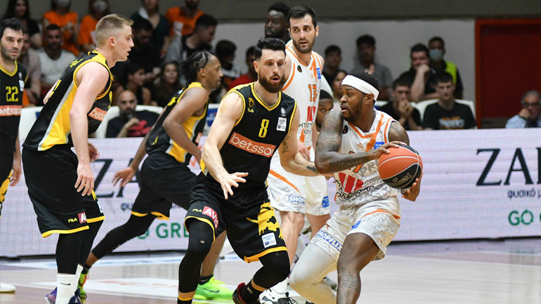 Με sweep στα ημιτελικά ο Προμηθέας, 77-75 την ΑΕΚ στην παράταση