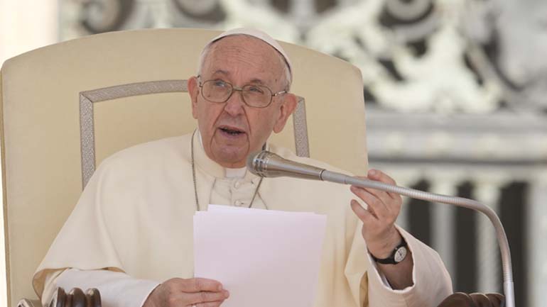 Βατικανό: Ο πάπας δήλωσε «συντετριμμένος» από την πολύνεκρη επίθεση σε σχολείο του Τέξας