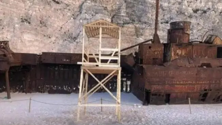 Ζάκυνθος: Φεύγει ο πύργος του ναυαγοσώστη μπροστά από το Ναυάγιο με παρέμβαση Κικίλια