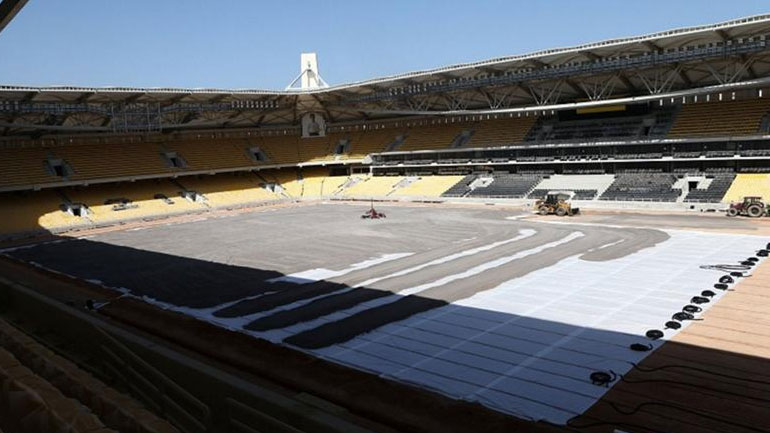 ΑΕΚ: Φωτογραφίες από τις εργασίες κατασκευής του αγωνιστικού χώρου στην OPAP Arena