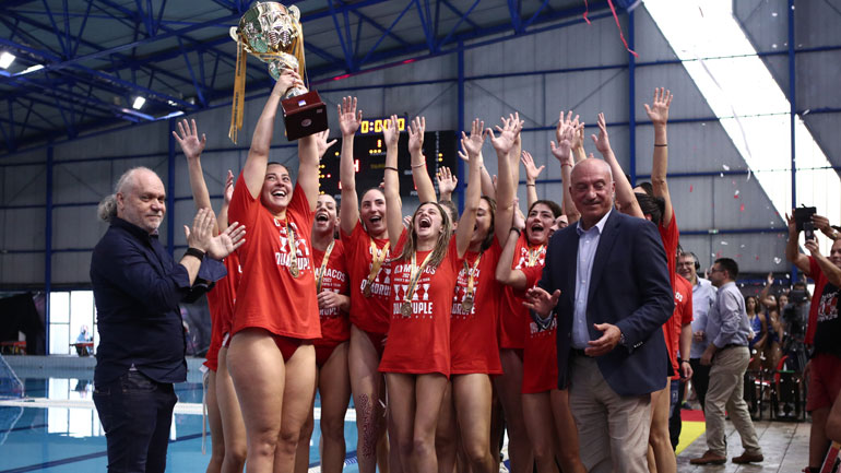 Πόλο γυναικών: Ένατο συνεχόμενο πρωτάθλημα για τον Ολυμπιακό, νικησε 14-9 τη Γλυφάδα και έκανε το τρεμπλ!