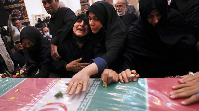 Ιράν: Tους 19 έφθασαν οι νεκροί από την κατάρρευση πολυώροφου κτηρίου στο Αμπαντάν