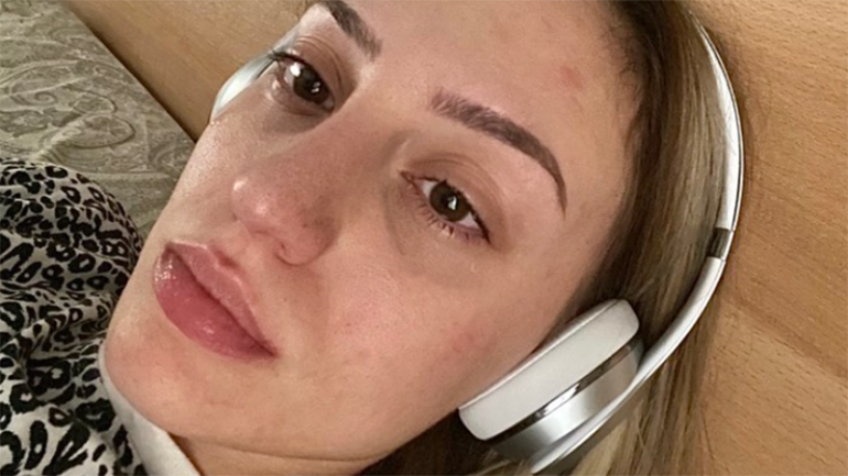 Σοκάρει η Άννα Κορακάκη: «Παλεύω με μετατραυματικό στρες και ψυχοσωματικά»