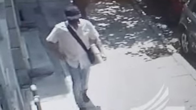 Πειραιάς: Θρασύτατος ληστής ακολούθησε 11χρονο και εισέβαλε στο σπίτι του