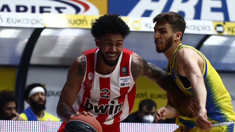 Διά περιπάτου στα ημιτελικά ο Ολυμπιακός, 92-57 το Περιστέρι