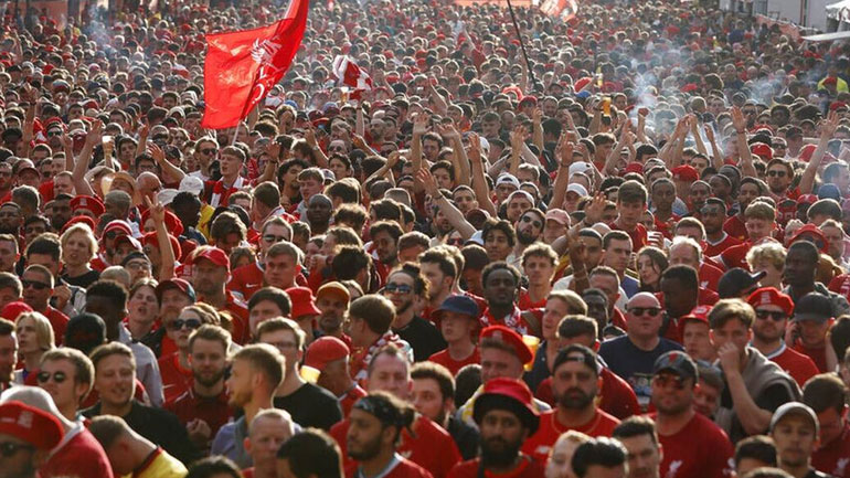 Τελικός Champions League: «Ντου» από οπαδούς της Λίβερπουλ χωρίς εισιτήριο για να μπουν στο «Σταντ Ντε Φρανς»