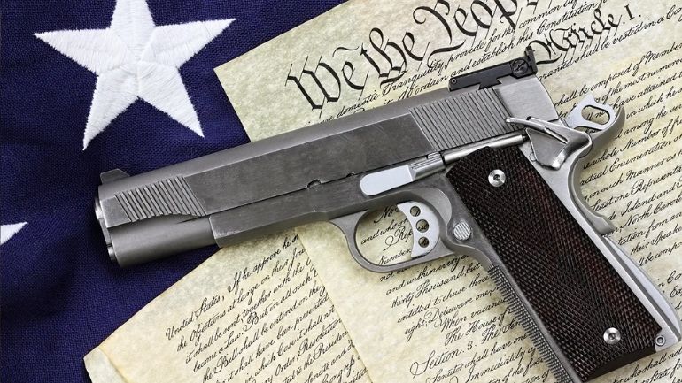 Ο πραγματικός λόγος που η Αμερική δεν εφαρμόζει έλεγχο των όπλων