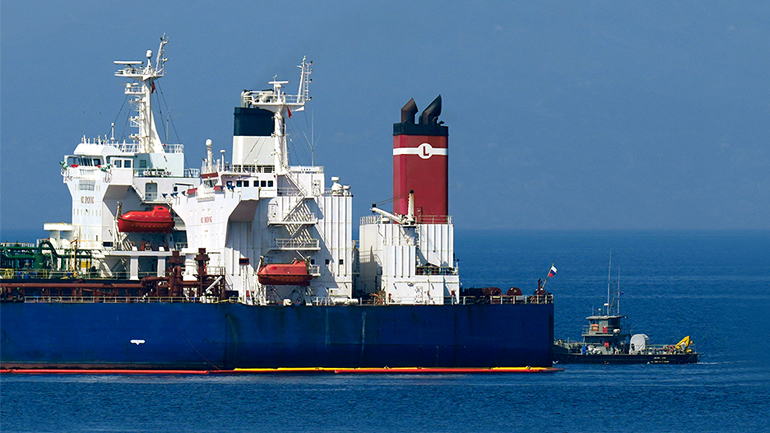 Έντονη διπλωματική κινητικότητα για την απελευθέρωση των δύο τάνκερ