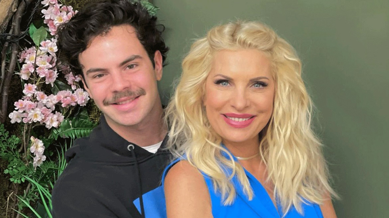 Ελένη Μενεγάκη: Φωτογραφίζεται με τον Άγγελο Λάτσιο και τη σύντροφό του Γαία Μερκούρη