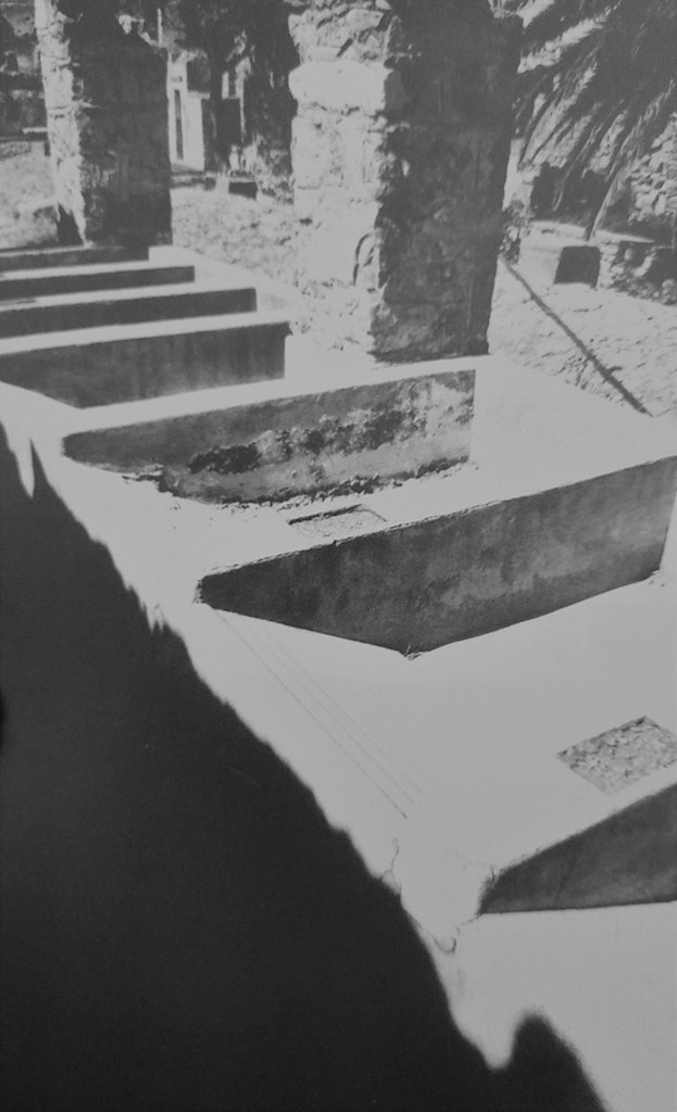 Σπιναλόγκα - Γούρνες πλυσίματος