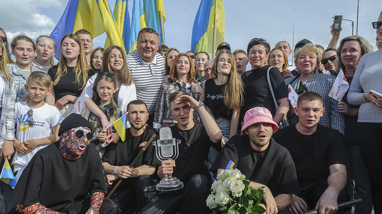 Οι νικητές της Eurovision πούλησαν το βραβείο τους για να ενισχύσουν τις ένοπλες δυνάμεις της Ουκρανίας